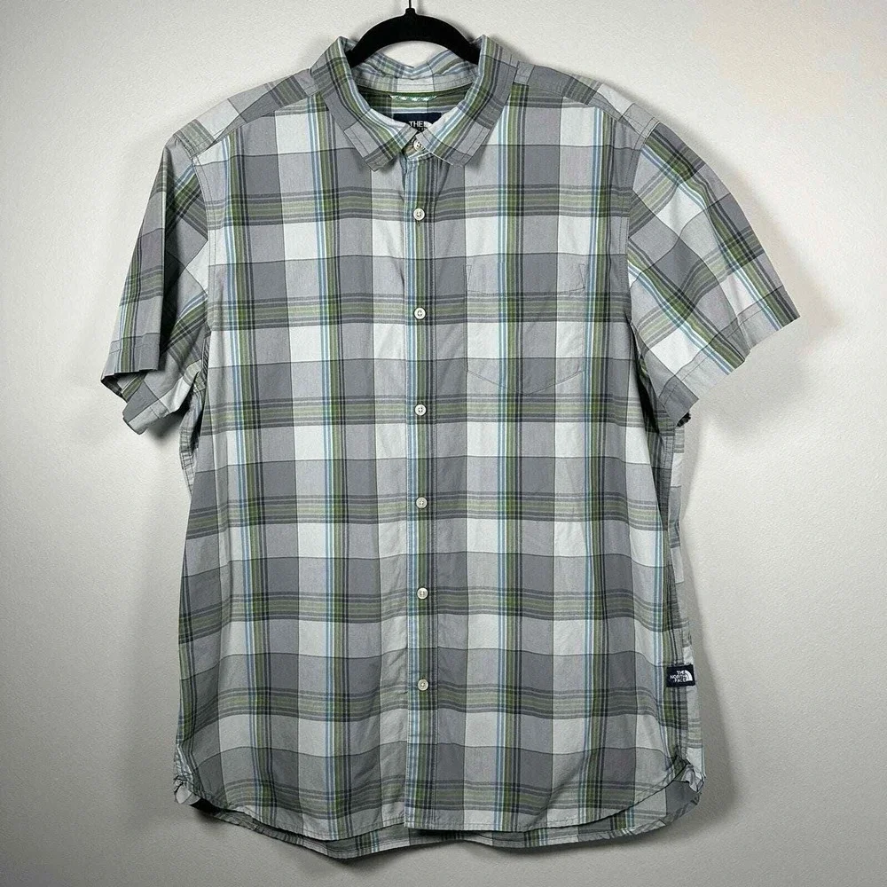 The North Face XL Button Up Grey Green Plaid Short Sleeve Hiking Shirt